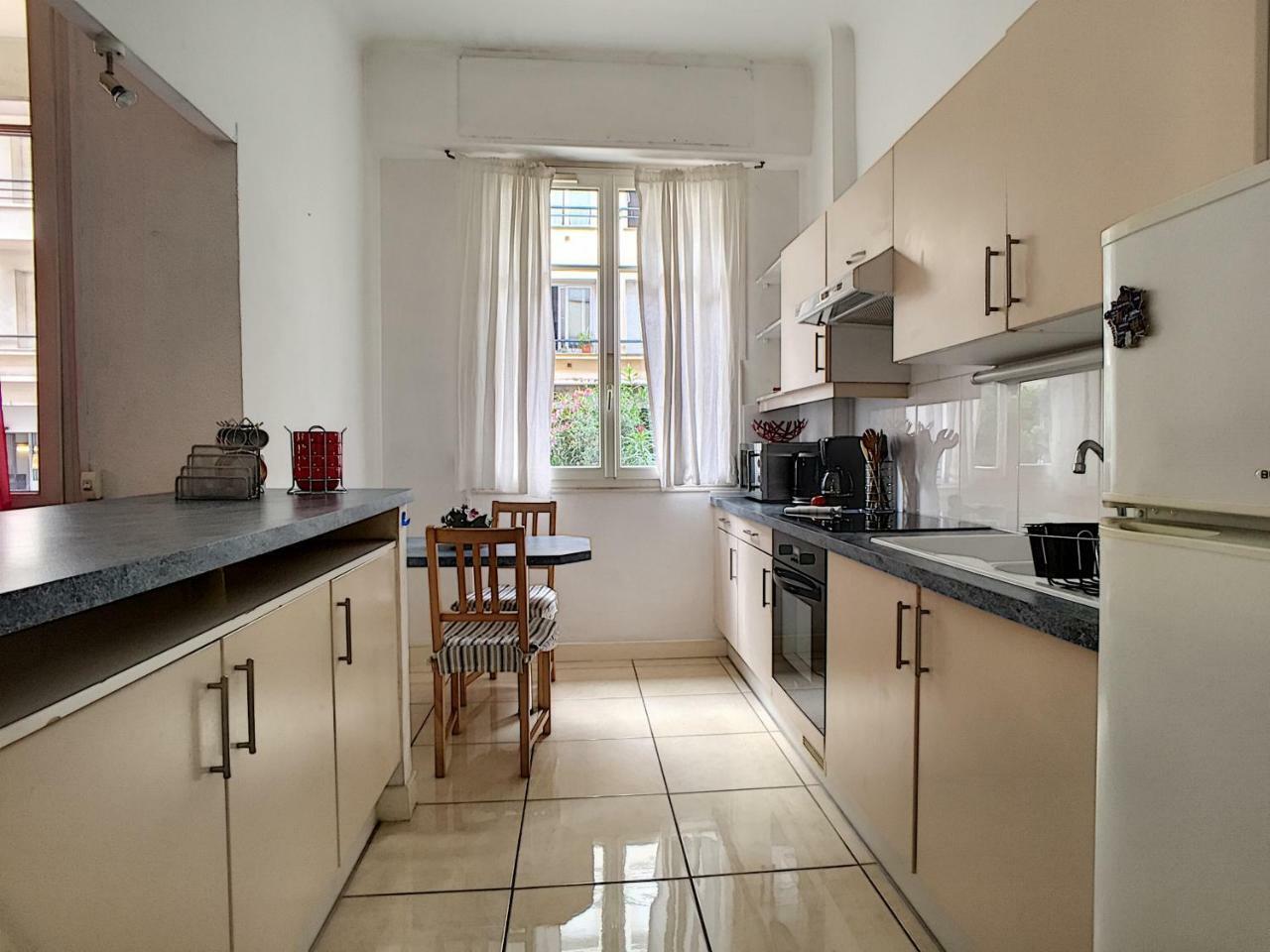 Nestor&jeeves - Square Promenade - - Direct Access Sea Appartement *